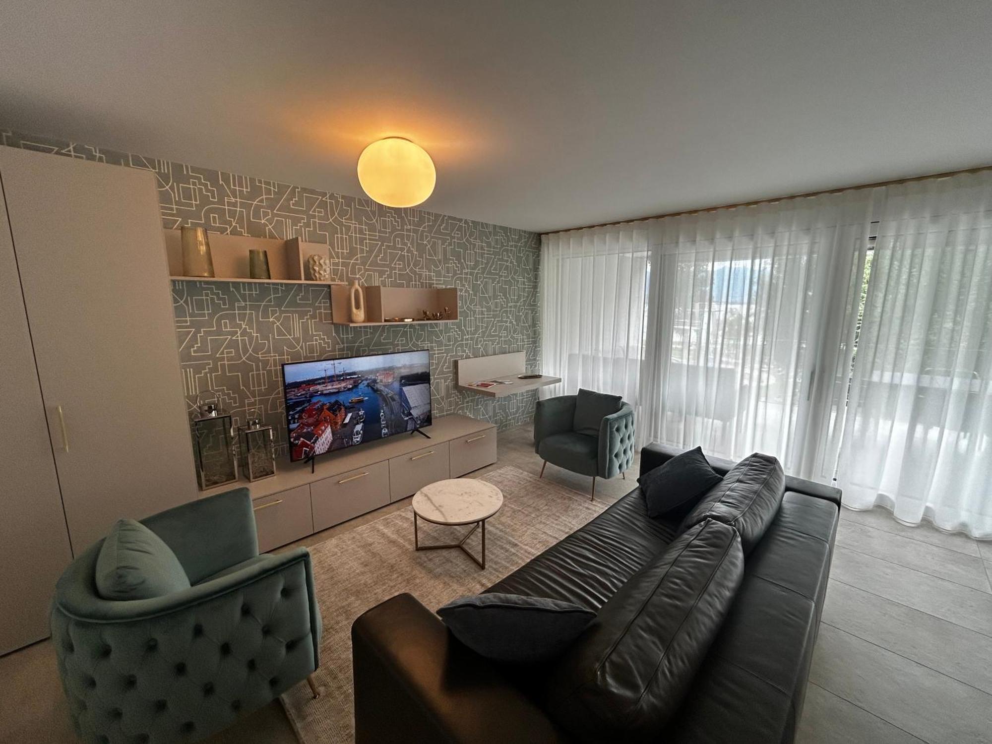 Family Apartment, Near The Beach Whit Private Park Locarno Bagian luar foto