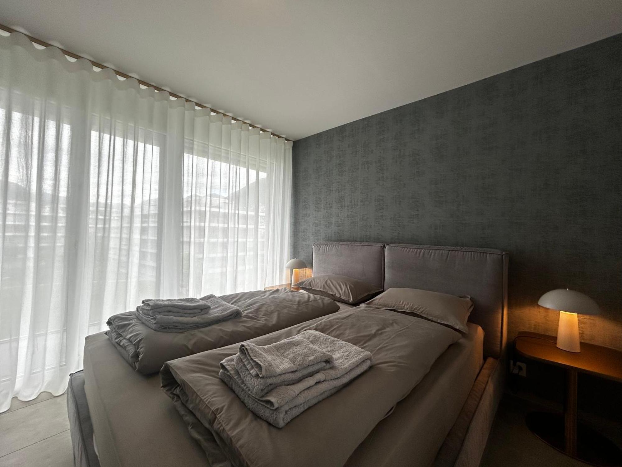 Family Apartment, Near The Beach Whit Private Park Locarno Bagian luar foto