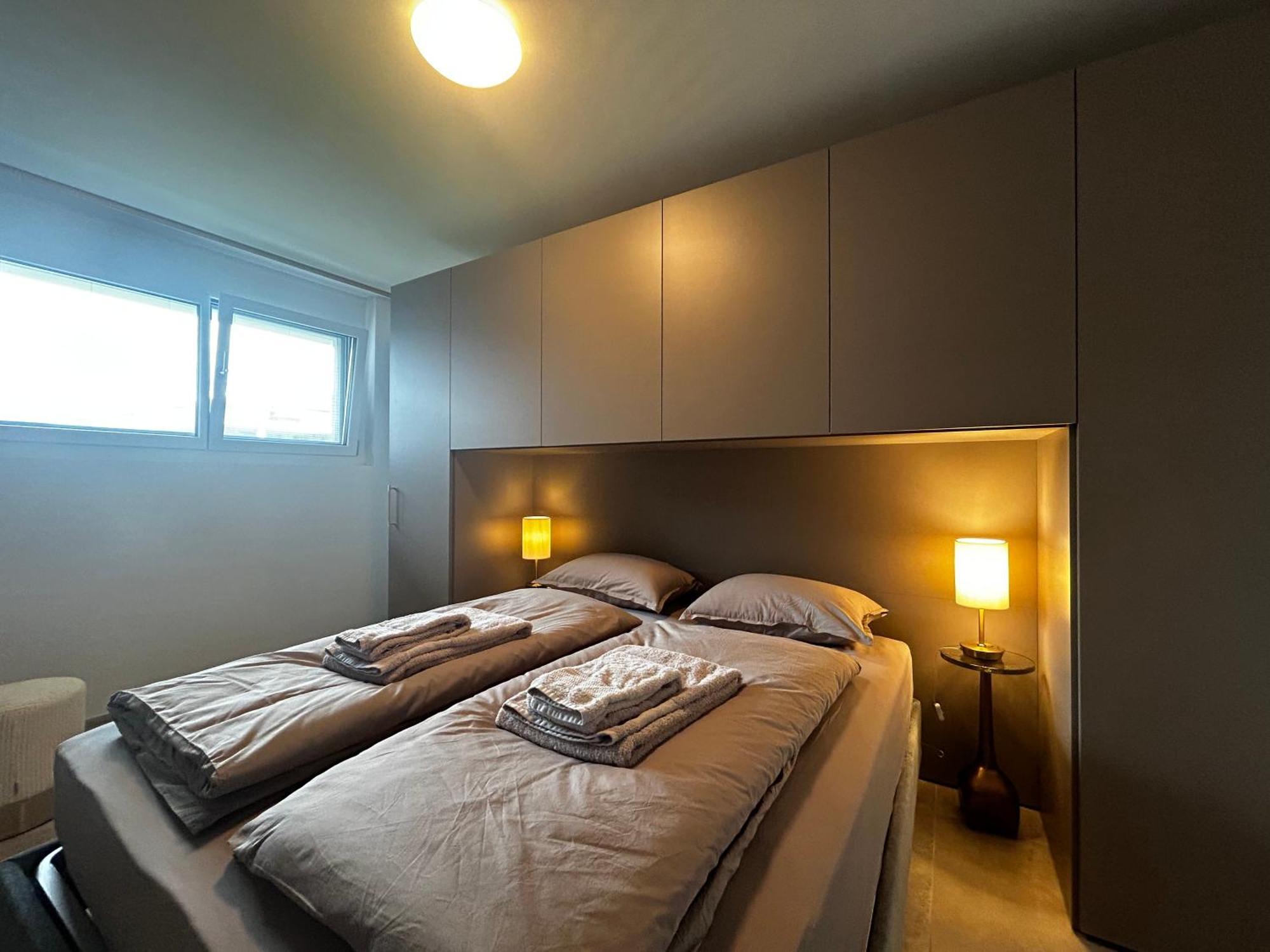 Family Apartment, Near The Beach Whit Private Park Locarno Bagian luar foto